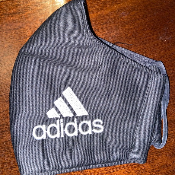 Adidas face mask - Picture 1 of 1